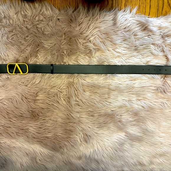 Valentino REVERSIBLE VLOGO SIGNATURE BELT IN GLOSSY CALFSKIN 40 MM - Picture 7 of 10